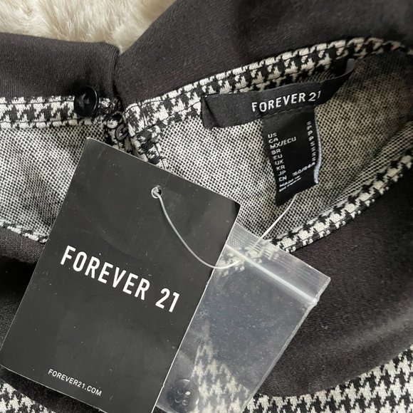 Forever 21 Peter Pan Collar Houndstooth Shift Dress - Picture 4 of 4